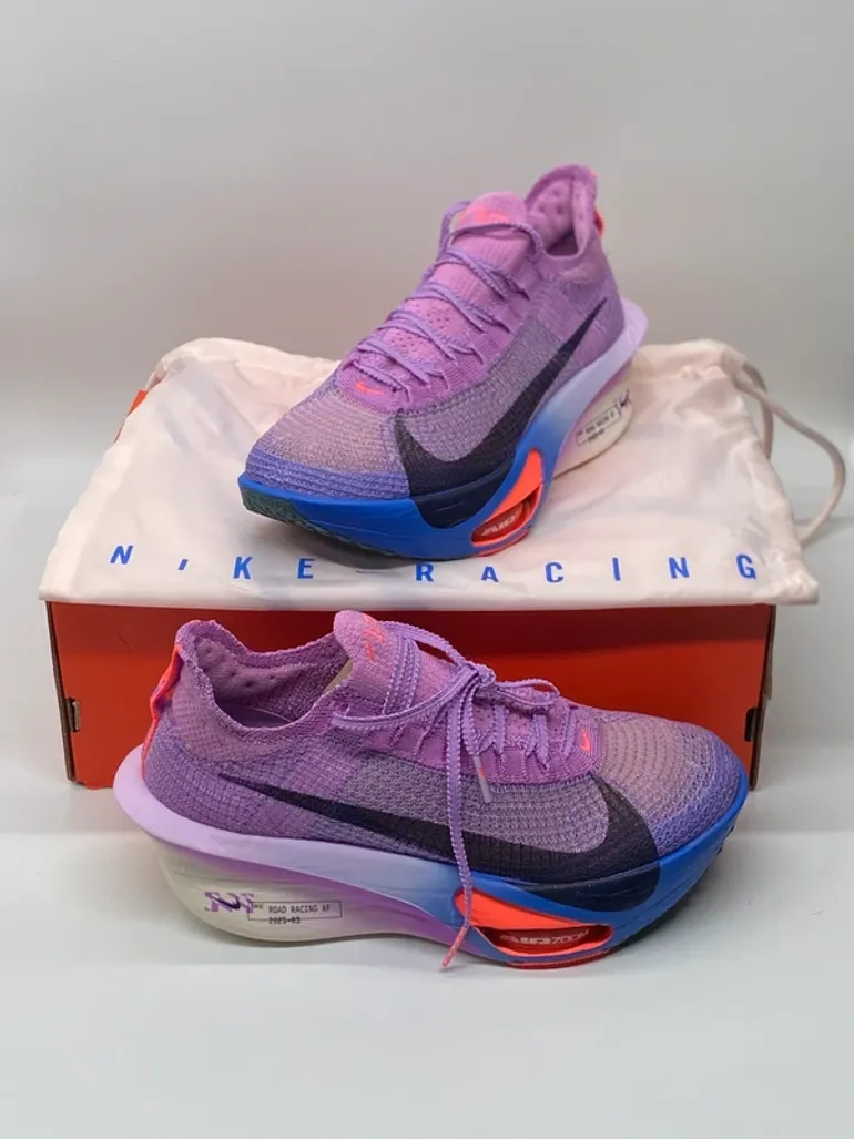 Used Nike Air Zoom Alphafly Next% 3 bike — image 2 of 15