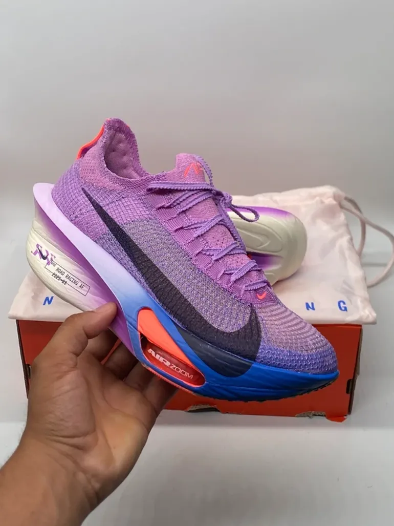 Used Nike Air Zoom Alphafly Next% 3 bike — image 8 of 15