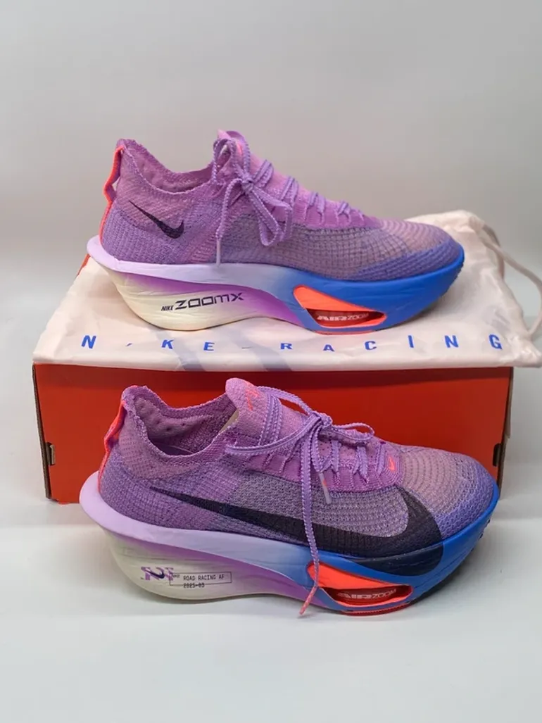 Used Nike Air Zoom Alphafly Next% 3 bike — image 5 of 15