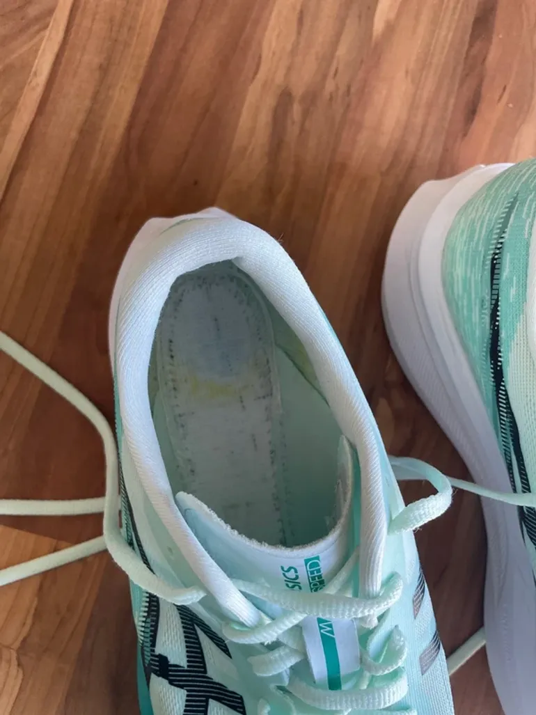 Used Asics Magic Speed 4 bike — image 2 of 8