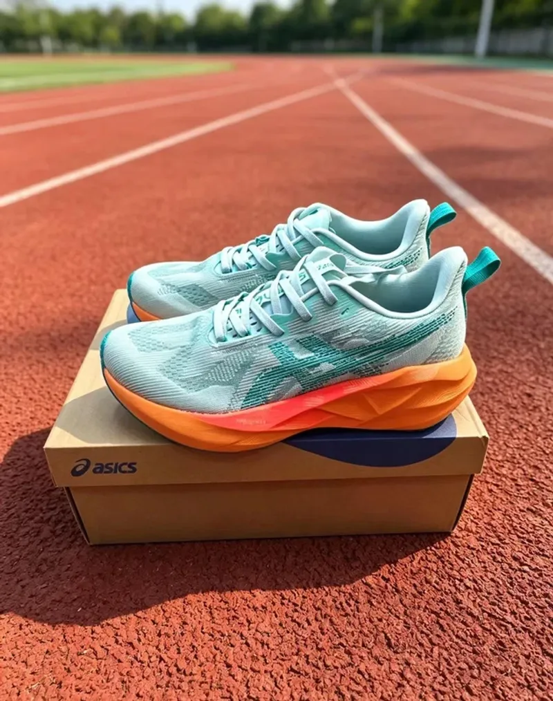 Used Asics Sneakers Running Shoes