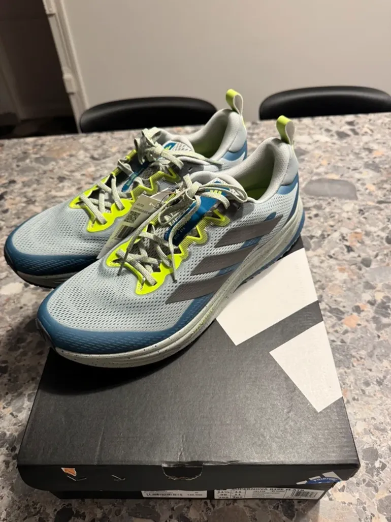Adidas Running Shoes bike d'occasion — image 3 sur 5
