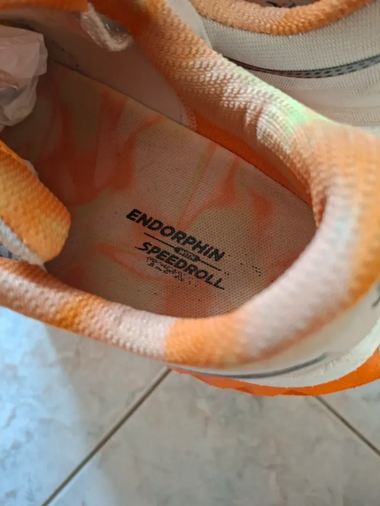Saucony Endorphin Speed 4 bike usato — immagine 4 di 9