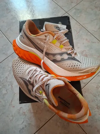 Saucony Endorphin Speed 4 bike usato — immagine 6 di 9