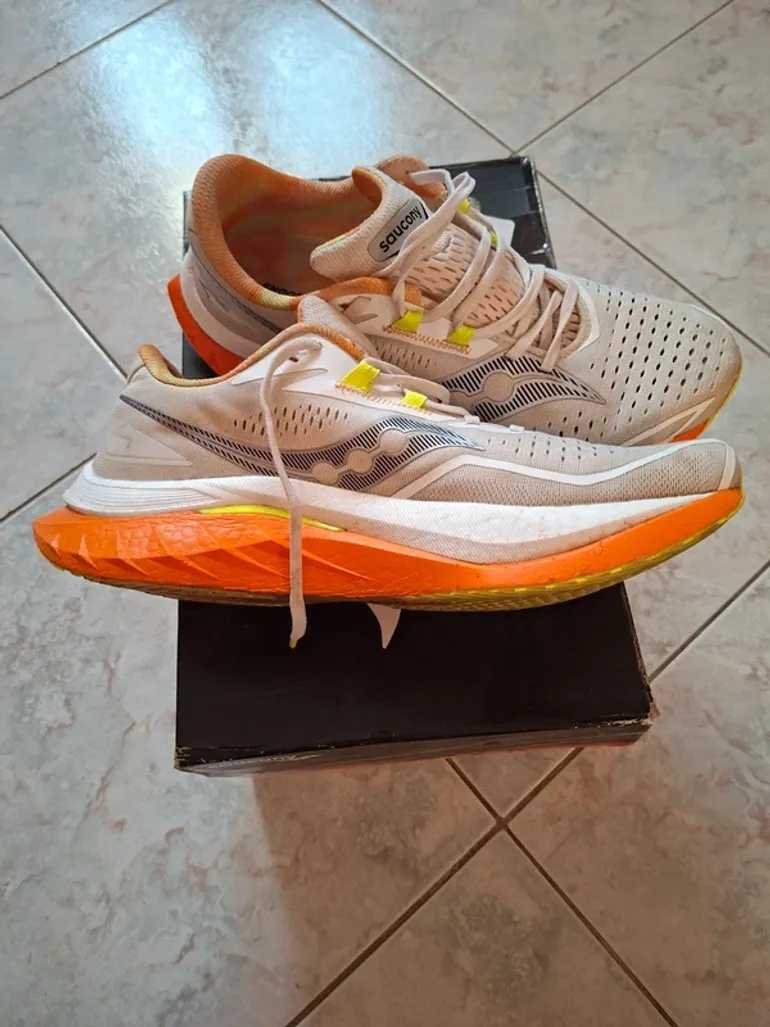 Saucony Endorphin Speed 4 bike usato — immagine 7 di 9