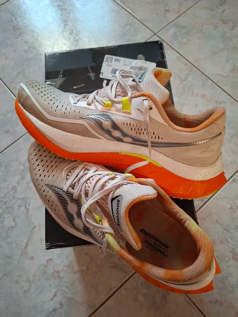 Saucony Endorphin Speed 4 bike usato — immagine 5 di 9