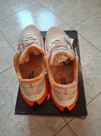 Saucony Endorphin Speed 4 bike usato — immagine 2 di 9