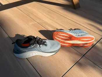 Brugt Saucony Triumph 22 bike — billede 2 af 8