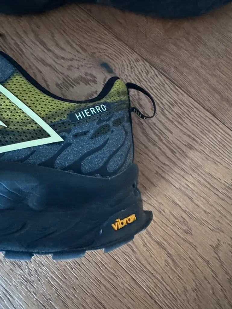 Used New Balance Hierro V8 bike — image 8 of 9
