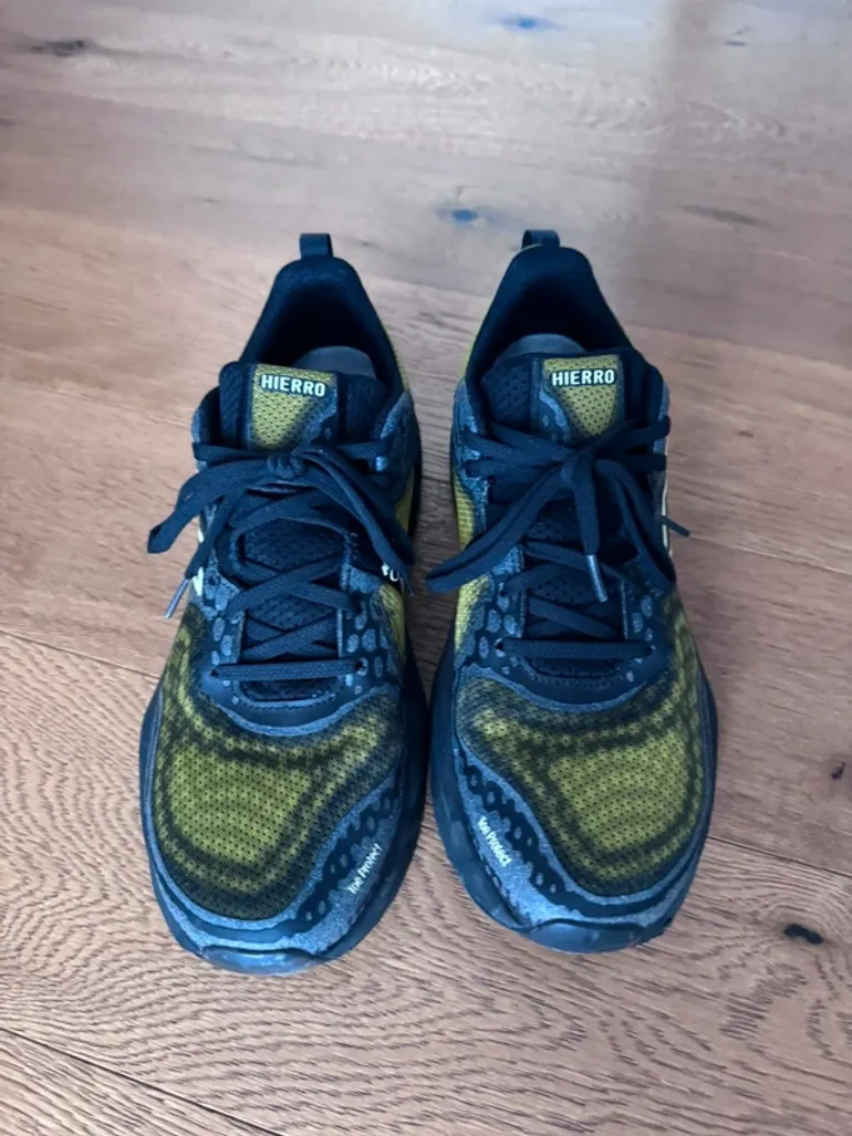 Used New Balance Hierro V8 bike — image 3 of 9