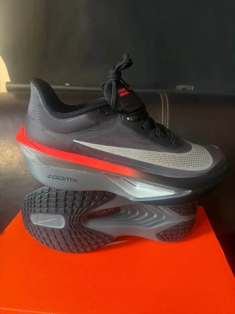 Used Nike ZOOM FLY 6 bike — image 2 of 8