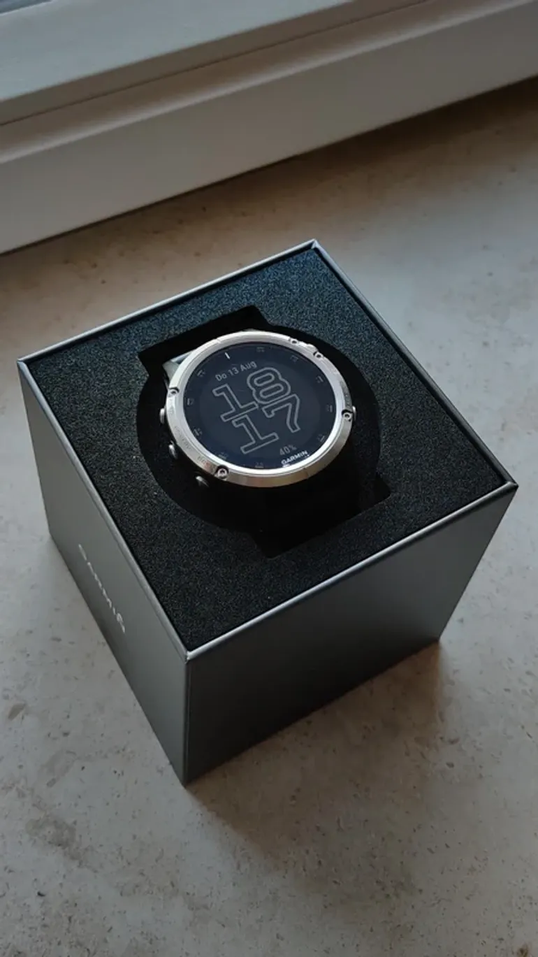 Used Garmin Fenix 5 Plus bike — image 1 of 7