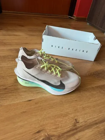 Gebrauchtes Nike Vaporfly 4 bike — Bild 1 von 10