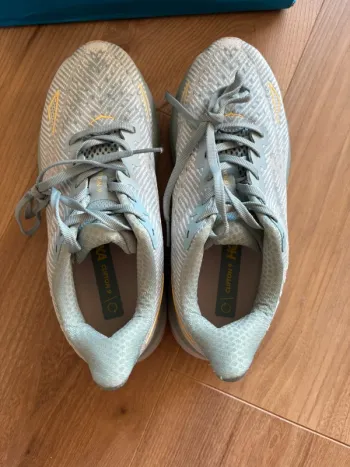Used Hoka Clifton 9 bike — image 6 of 9