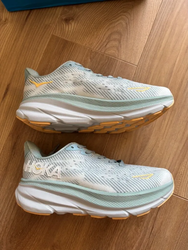 Used Hoka Clifton 9 bike — image 3 of 9
