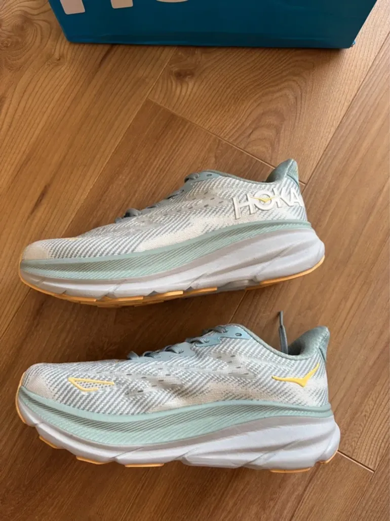 Used Hoka Clifton 9 bike — image 4 of 9