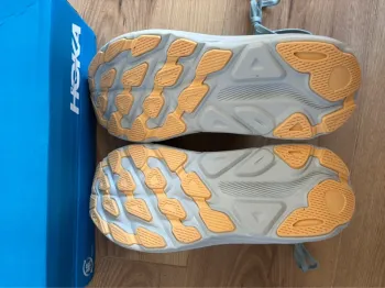 Used Hoka Clifton 9 bike — image 9 of 9