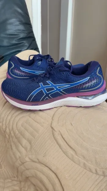 Used Asics Gel Cumulus 24 bike — image 2 of 4