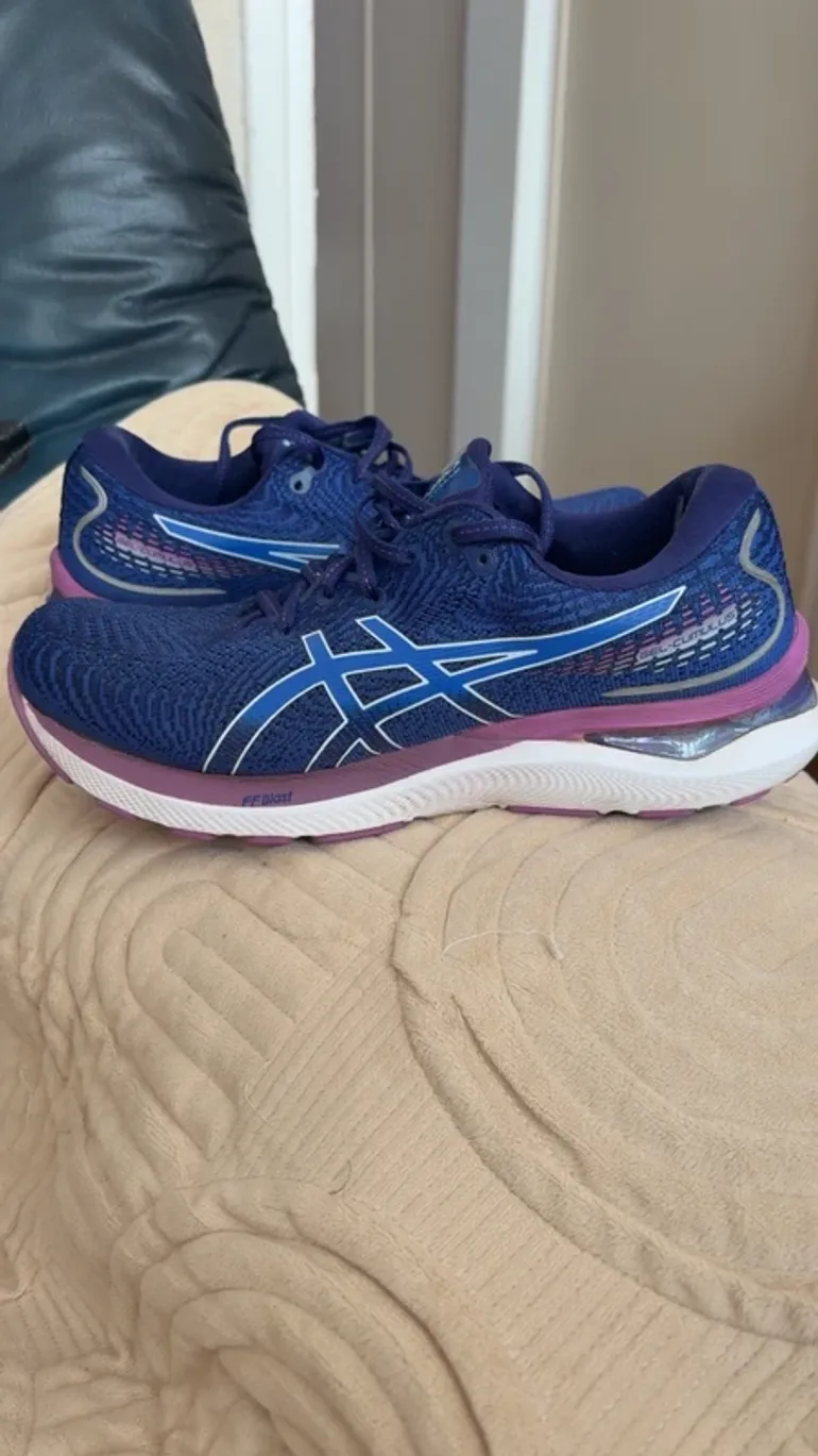Used Asics Gel Cumulus 24 bike — image 2 of 4