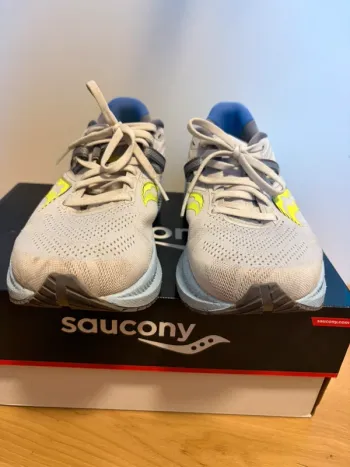 Brugt Saucony Triumph 20 bike — billede 2 af 10
