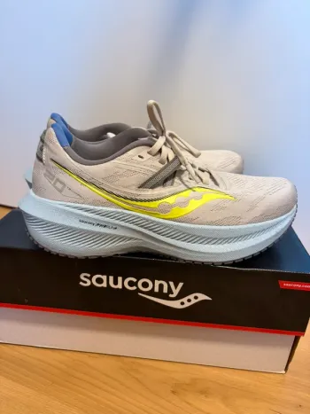 Brugt Saucony Triumph 20 bike — billede 3 af 10