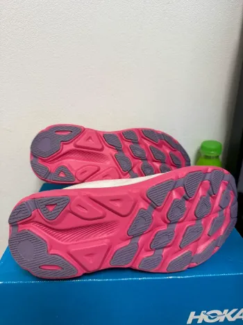 Hoka Clifton 9 bike d'occasion — image 4 sur 6