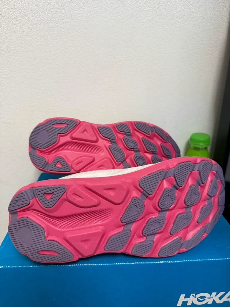 Hoka Clifton 9 bike d'occasion — image 4 sur 6