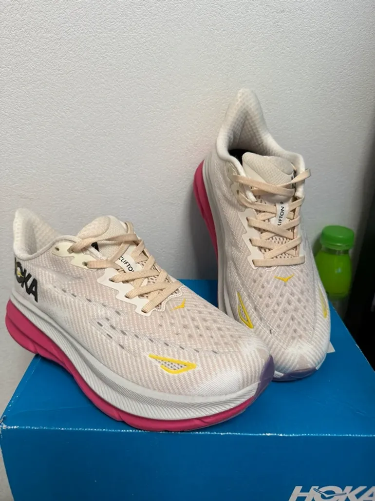 Hoka Clifton 9 bike d'occasion — image 2 sur 6