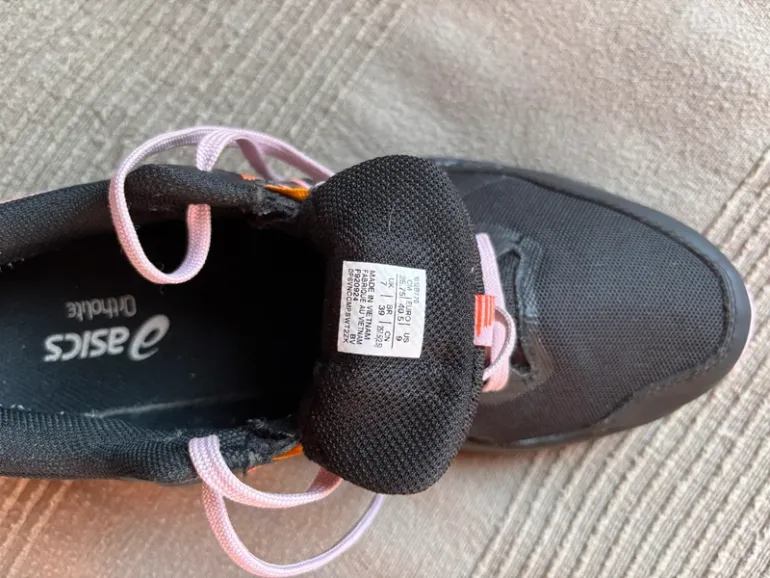 Used Asics Gel Somona 8 Goretex bike — image 6 of 7