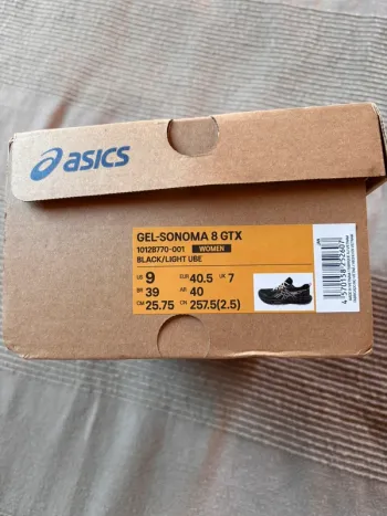 Used Asics Gel Somona 8 Goretex bike — image 3 of 7