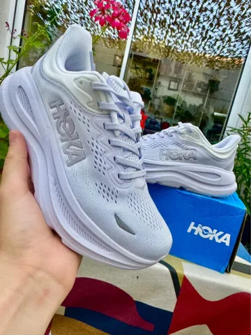 White Bondi 9 Running Shoes usato