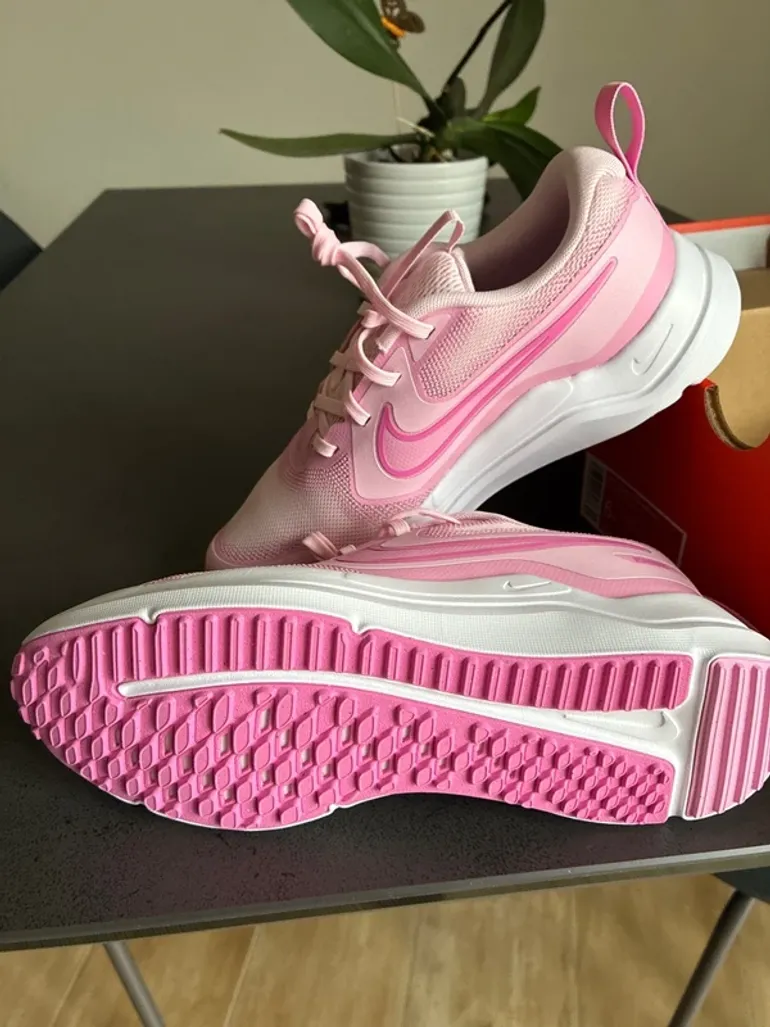 Używany Nike Running Shoes bike — zdjęcie 5 z 7