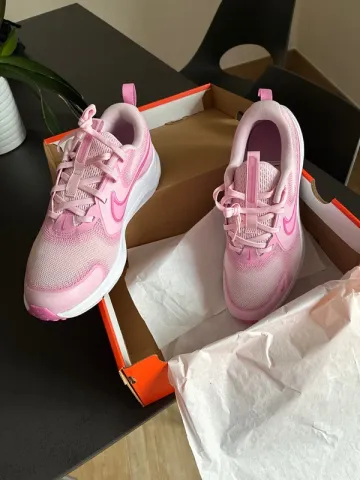 Używany Nike Running Shoes bike — zdjęcie 1 z 7