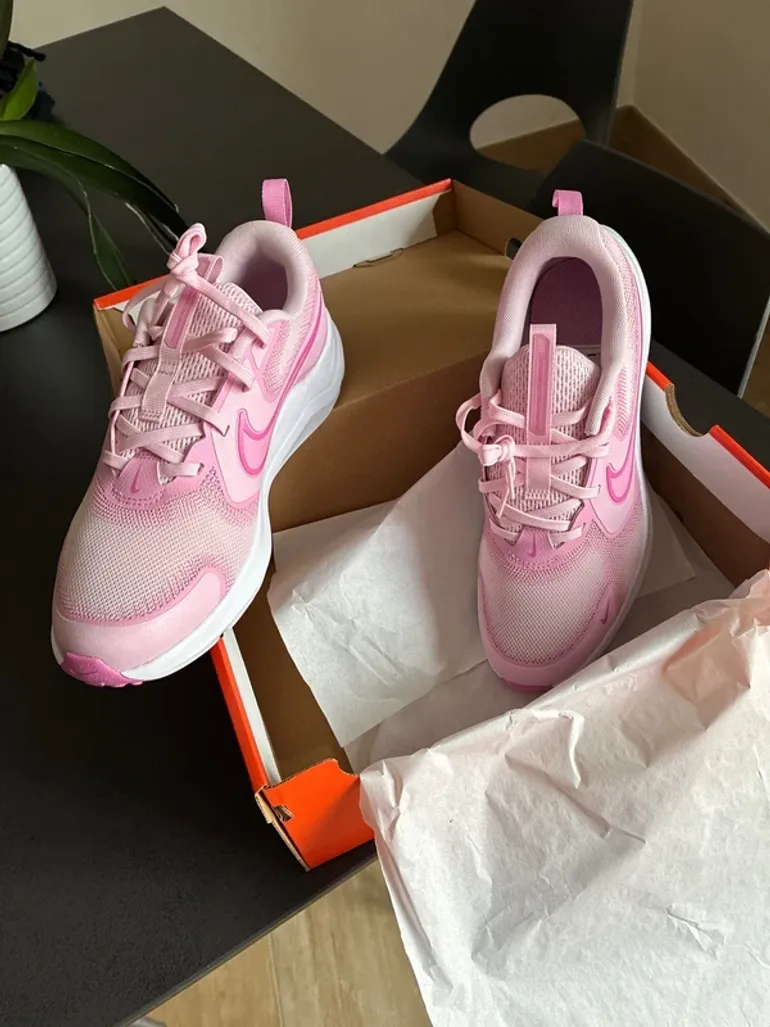 Używany Nike Running Shoes bike — zdjęcie 1 z 7