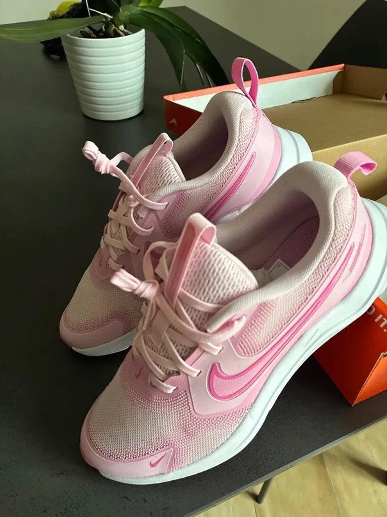 Używany Nike Running Shoes bike — zdjęcie 2 z 7