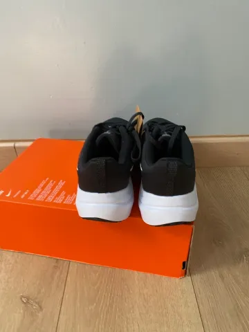 Gebrauchtes Nike Downshifter 12 bike — Bild 3 von 4