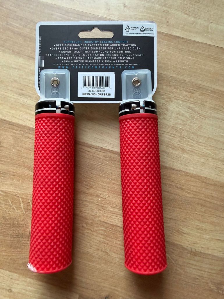 Brugt Deity Supracush Red bike — billede 2 af 3