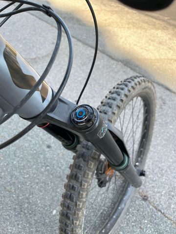 Brugt RockShox ZEB Ultimate 2022 bike — billede 5 af 6