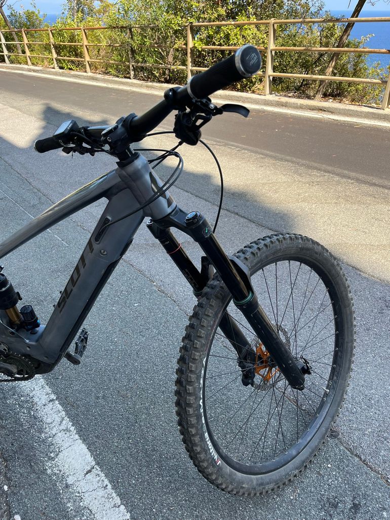 Brugt RockShox ZEB Ultimate 2022 bike — billede 3 af 6