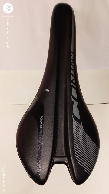 Używany Giant Saddle Saddles & Seatposts