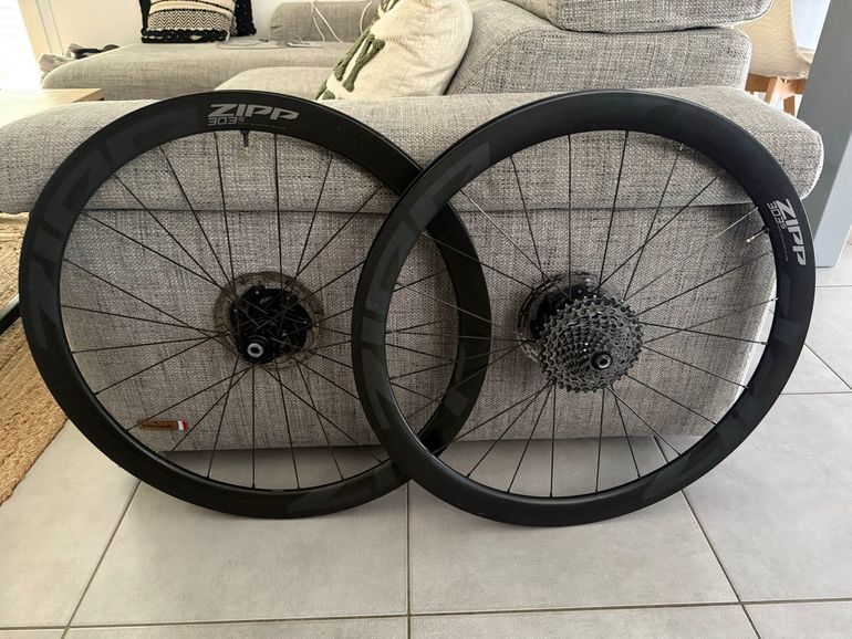 Brugt Zipp 303S Wheels bike — billede 2 af 2