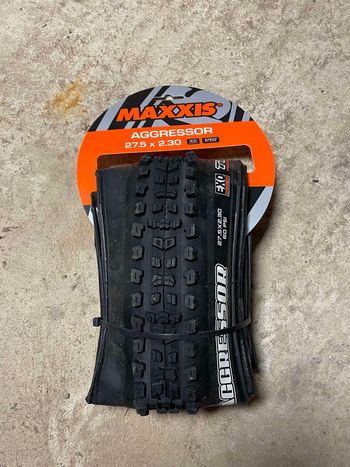 Brugt Maxxis Aggressor Tire bike — billede 1 af 3