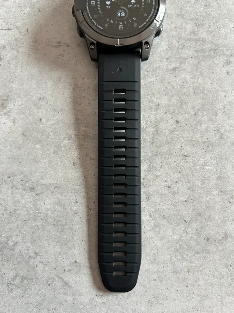 Used Garmin Epix Pro Gen 2 Sapphire bike — image 6 of 11