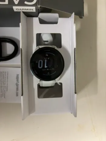 Used Garmin Forerunner 165 Music bike — image 3 of 6