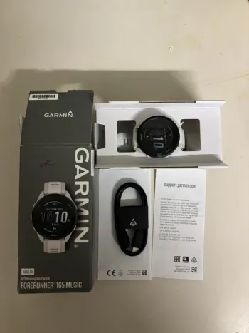 Used Garmin Forerunner 165 Music bike — image 2 of 6