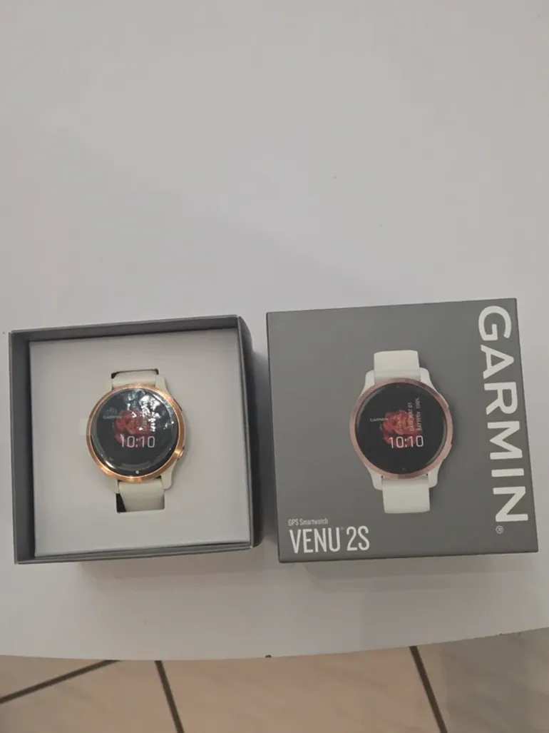 Used Garmin Venu 2S bike — image 10 of 10