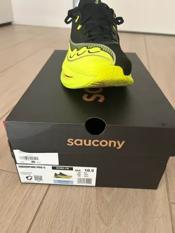 Używany Saucony Endorphin Pro 5 Running Shoes