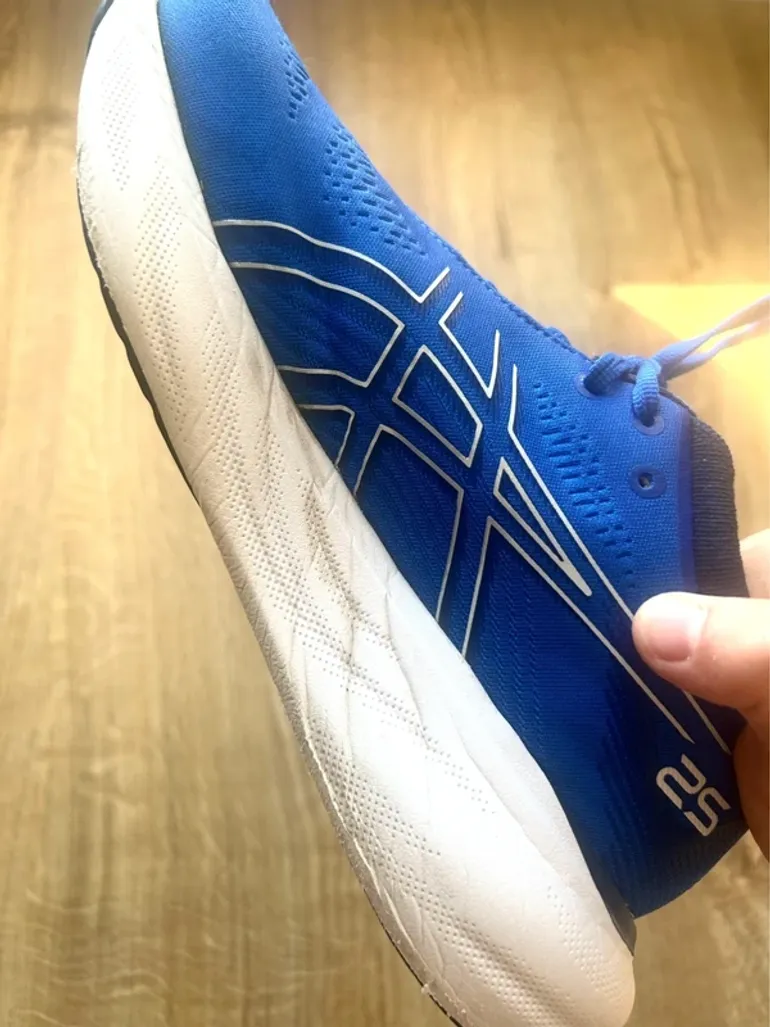 Used Asics Nimbus 25 bike — image 10 of 12