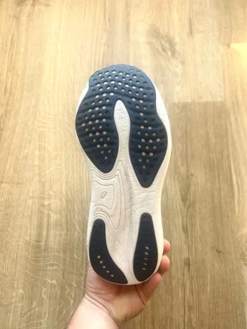 Used Asics Nimbus 25 bike — image 8 of 12