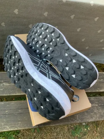 Used Asics Gel-Sonoma 8 bike — image 6 of 6